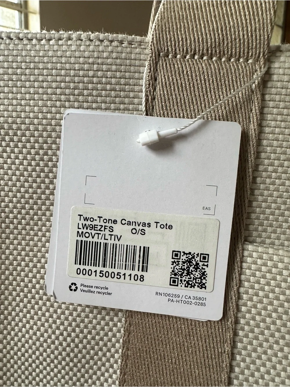 New! Lululemon Two Tone Canvas Tote with Dual Pouch Wristlets - Picture 3 of 14